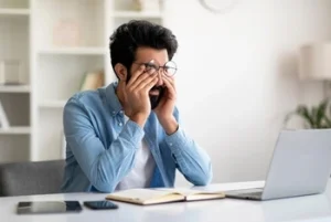 headache as a Uveitis sign headache as a Uveitis sign
